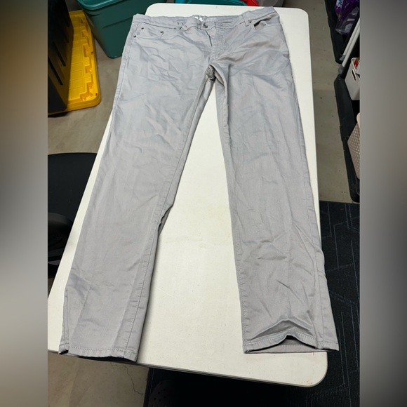 One Day Away 38x32 stretch fit - Picture 1 of 3